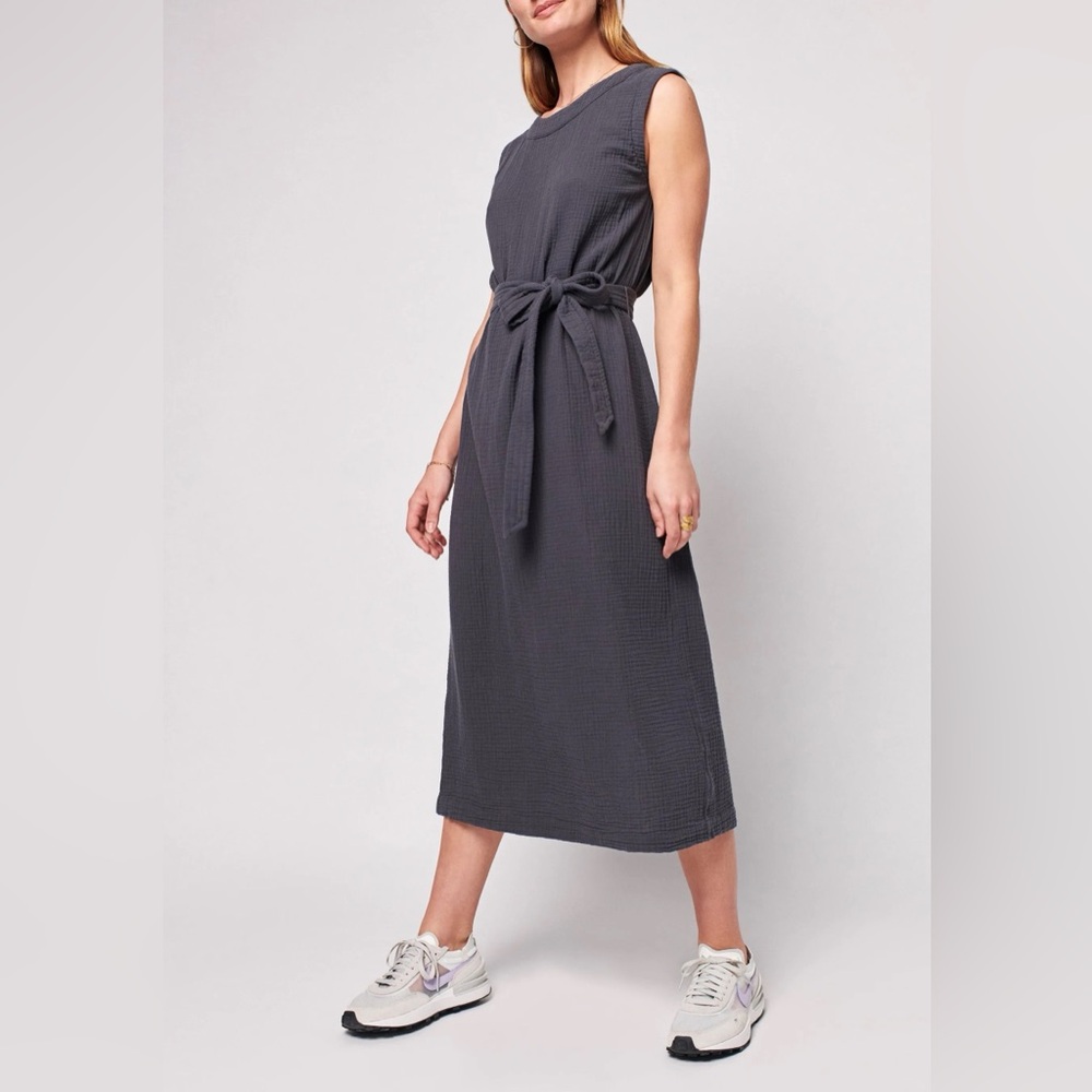 Faherty Dream Cotton Gauze Costa Dress in Washed Black 25198 - Picture 4 of 15
